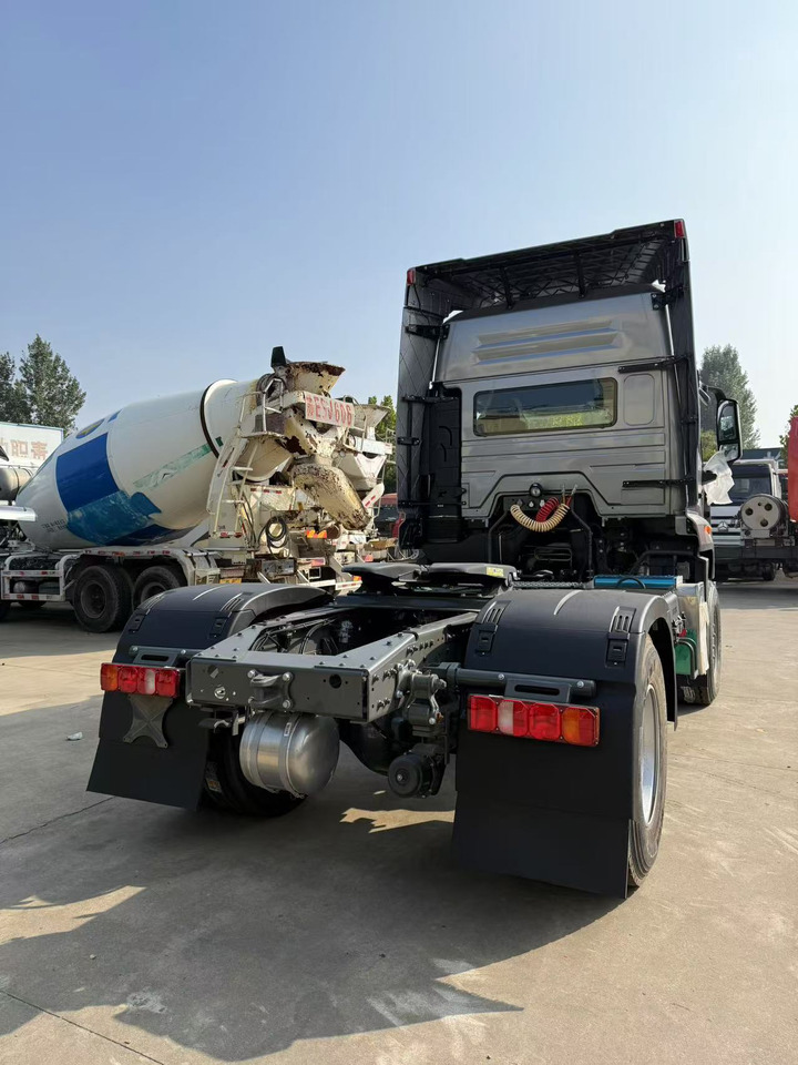 SINOTRUK HOWO NX CLICK HERE FOR DISCOUNT - Xe đầu kéo: hình 3 SINOTRUK HOWO NX CLICK HERE FOR DISCOUNT - Xe đầu kéo: hình 3