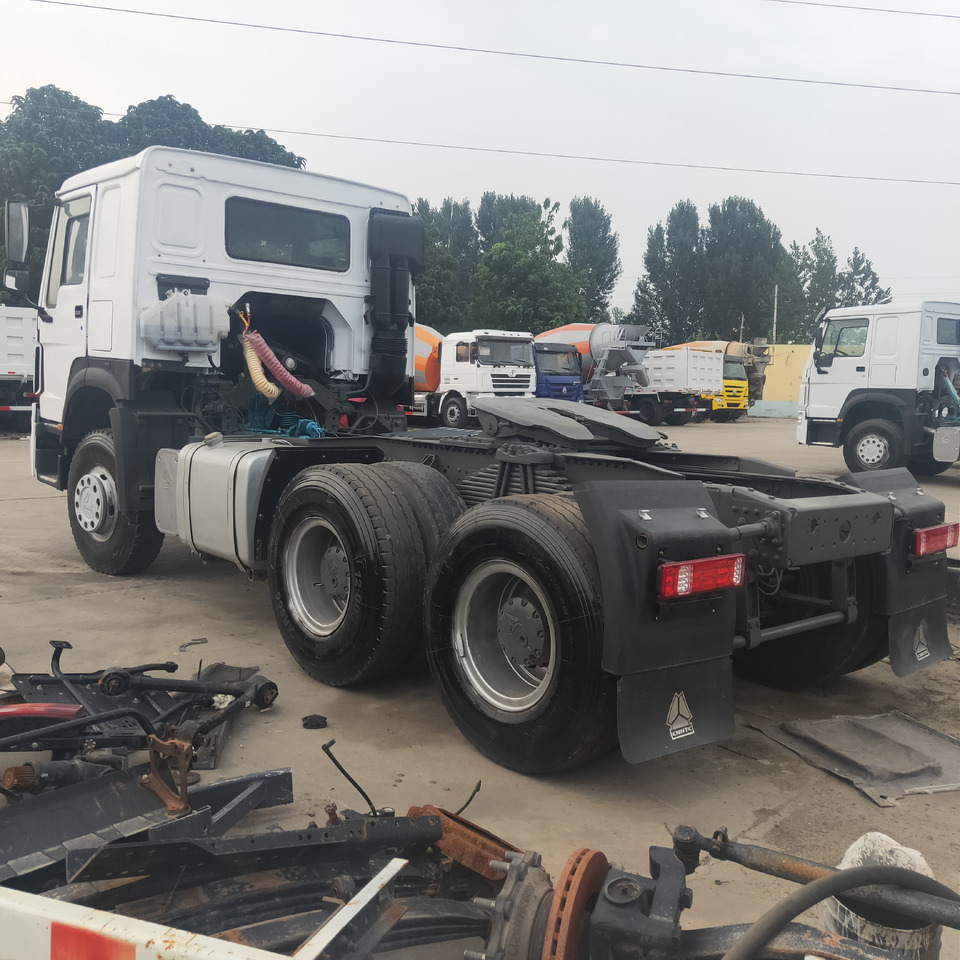 SINOTRUK HOWO375 - Xe đầu kéo: hình 4 SINOTRUK HOWO375 - Xe đầu kéo: hình 4