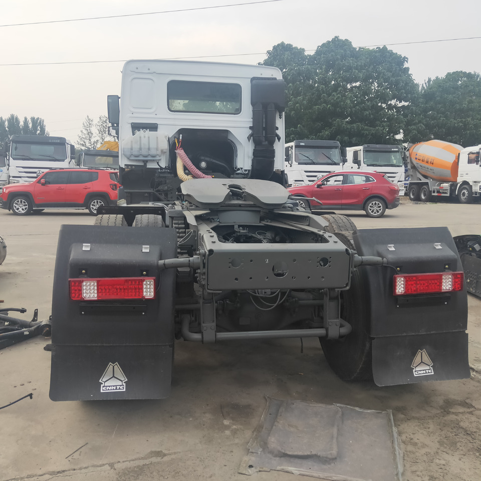 SINOTRUK HOWO375 - Xe đầu kéo: hình 5 SINOTRUK HOWO375 - Xe đầu kéo: hình 5