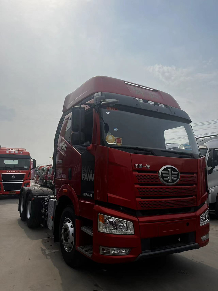 SINOTRUK Tractor Unit J6P 6X4 Manual Transmission New - Xe đầu kéo: hình 3 SINOTRUK Tractor Unit J6P 6X4 Manual Transmission New - Xe đầu kéo: hình 3