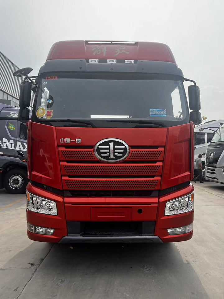 SINOTRUK Tractor Unit J6P 6X4 Manual Transmission New - Xe đầu kéo: hình 2 SINOTRUK Tractor Unit J6P 6X4 Manual Transmission New - Xe đầu kéo: hình 2