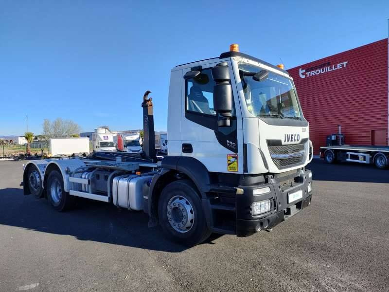 Camion Porteur STRALIS X-WAY AD260 S36 26 TONNES 360 CV AMPLIROLL 6X2 - Xe tải nâng móc: hình 1 Camion Porteur STRALIS X-WAY AD260 S36 26 TONNES 360 CV AMPLIROLL 6X2 - Xe tải nâng móc: hình 1