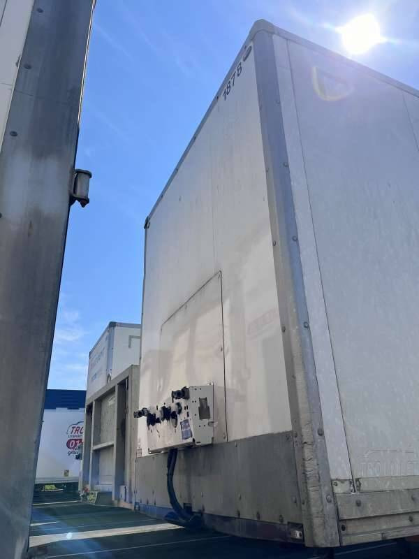 Semi-remorque 3 Essieux 38 TONNES 2 PORTES AR DOUBLE PLANCHER STEELBOX - Sơ mi rơ moóc hộp kín: hình 5 Semi-remorque 3 Essieux 38 TONNES 2 PORTES AR DOUBLE PLANCHER STEELBOX - Sơ mi rơ moóc hộp kín: hình 5