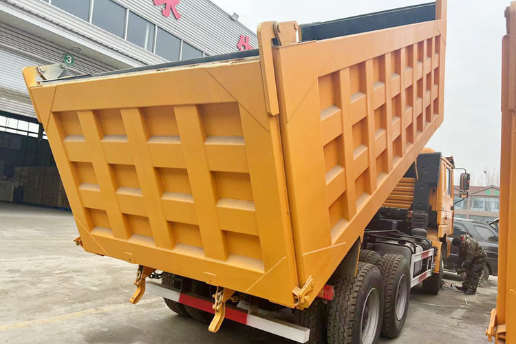 SHACMAN Shacman Cargo Truck for Sale in Kenya - Xe ben: hình 5 SHACMAN Shacman Cargo Truck for Sale in Kenya - Xe ben: hình 5
