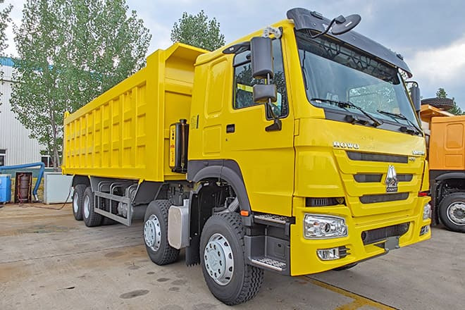SINOTRUK Howo 430 8x4 Dump Truck Price for Sale in Senegal - Xe ben: hình 1 SINOTRUK Howo 430 8x4 Dump Truck Price for Sale in Senegal - Xe ben: hình 1