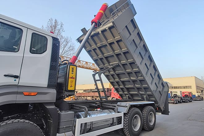 Sinotruk Howo 6x4 Dump Truck Price for Sale in Jamaica - Xe ben: hình 4 Sinotruk Howo 6x4 Dump Truck Price for Sale in Jamaica - Xe ben: hình 4