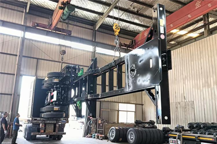 TITAN 3 Axle Skeletal Semi Trailer Price for Sale Near Me In Jamaica - Sơ mi rơ moóc khung gầm: hình 4 TITAN 3 Axle Skeletal Semi Trailer Price for Sale Near Me In Jamaica - Sơ mi rơ moóc khung gầm: hình 4