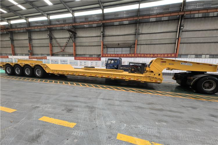 TITAN 4 Axle 100 Ton Removable Gooseneck Trailer for Sale in PNG - Sơ mi rơ moóc thùng thấp: hình 5 TITAN 4 Axle 100 Ton Removable Gooseneck Trailer for Sale in PNG - Sơ mi rơ moóc thùng thấp: hình 5