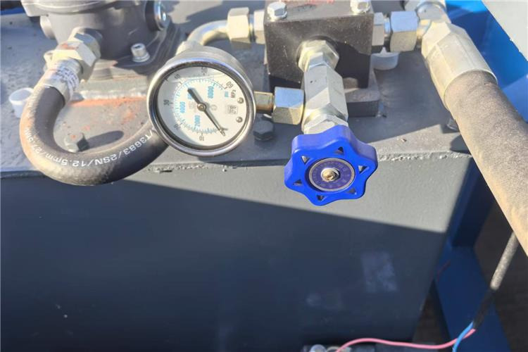 TITAN 4 Line 8 Axle Folding Gooseneck Trailer for Sale In Sudan - Sơ mi rơ moóc thùng thấp: hình 4 TITAN 4 Line 8 Axle Folding Gooseneck Trailer for Sale In Sudan - Sơ mi rơ moóc thùng thấp: hình 4