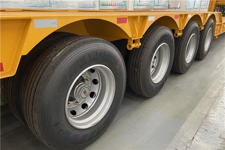 TITAN 4 Line 8 Axle Removable Gooseneck Trailer for Sale In Nigeria Lagos - Sơ mi rơ moóc thùng thấp: hình 3 TITAN 4 Line 8 Axle Removable Gooseneck Trailer for Sale In Nigeria Lagos - Sơ mi rơ moóc thùng thấp: hình 3
