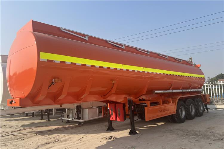 TITAN 45000 Liters Fuel Oil Diesel Tanker Trailer for Sale In Saudi Arabia - Sơ mi rơ moóc bồn: hình 1 TITAN 45000 Liters Fuel Oil Diesel Tanker Trailer for Sale In Saudi Arabia - Sơ mi rơ moóc bồn: hình 1