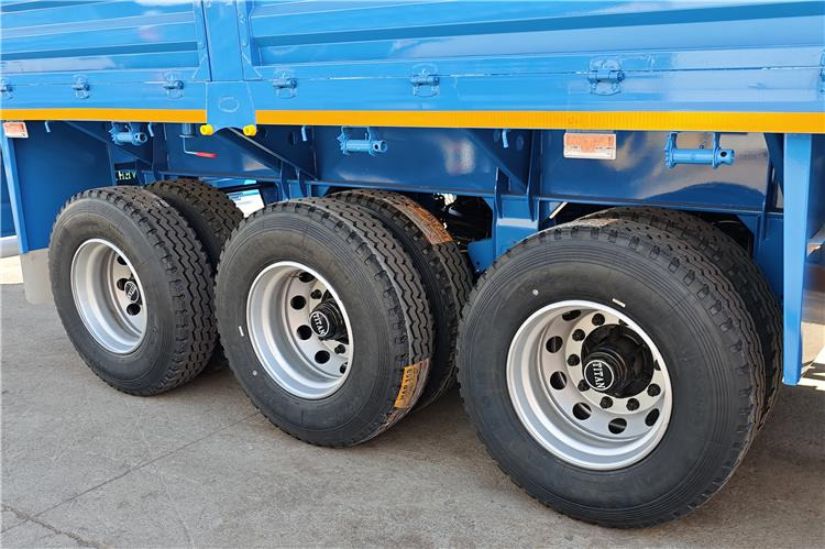 TITAN 60 Ton Fence Cargo Semi Trailer for Sale in Tanzania - Sơ mi rơ moóc chở gia súc: hình 4 TITAN 60 Ton Fence Cargo Semi Trailer for Sale in Tanzania - Sơ mi rơ moóc chở gia súc: hình 4