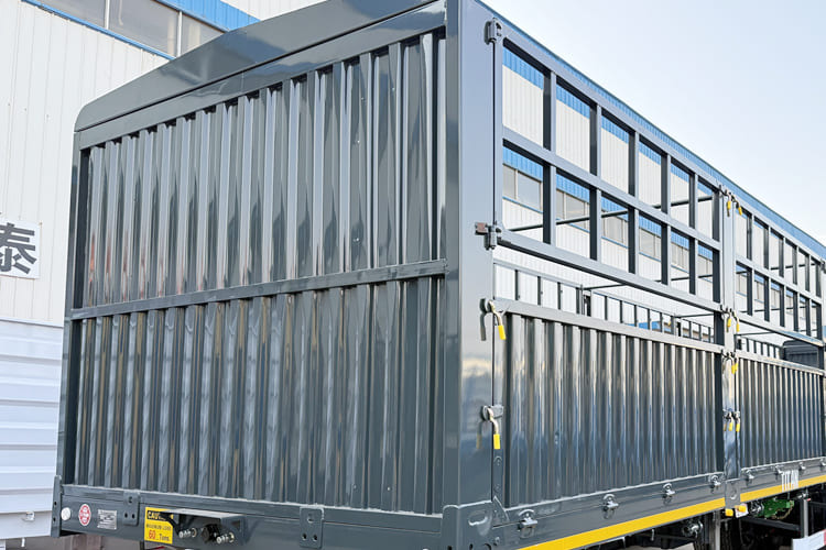 TITAN Fence Semi Trailer for Sale in Kenya - Sơ mi rơ moóc chở gia súc: hình 4 TITAN Fence Semi Trailer for Sale in Kenya - Sơ mi rơ moóc chở gia súc: hình 4