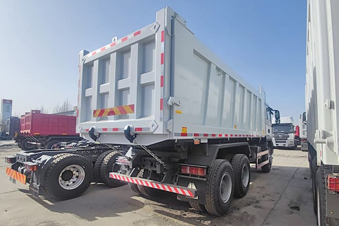 TITAN Howo 6x4 10 Wheel Tipper Truck for Sale in Zambia - Xe ben: hình 3 TITAN Howo 6x4 10 Wheel Tipper Truck for Sale in Zambia - Xe ben: hình 3