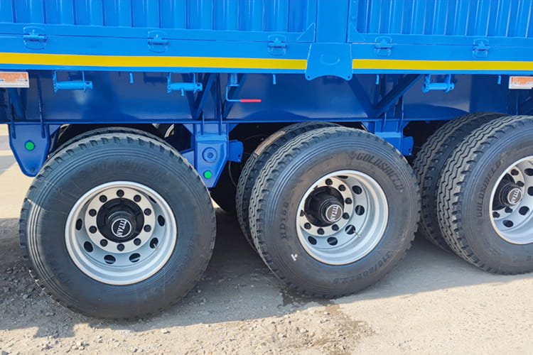 TITAN Livestock Trailer for Sale in Ghana - Sơ mi rơ moóc chở gia súc: hình 2 TITAN Livestock Trailer for Sale in Ghana - Sơ mi rơ moóc chở gia súc: hình 2