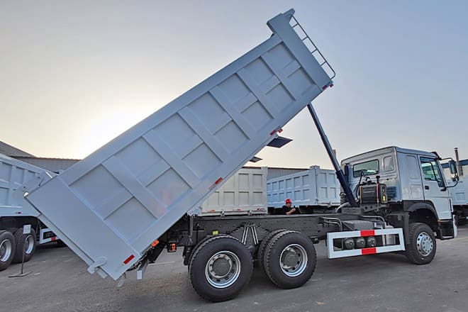TITAN Sinotruk Howo New Dump Truck for Sale in Nigeria - Xe ben: hình 2 TITAN Sinotruk Howo New Dump Truck for Sale in Nigeria - Xe ben: hình 2