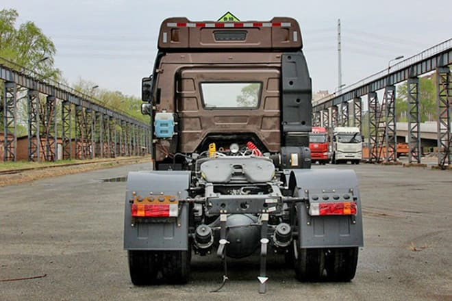 FAW Faw J6P 390 Truck New Model for Sale in Djibouti - Xe đầu kéo: hình 3 FAW Faw J6P 390 Truck New Model for Sale in Djibouti - Xe đầu kéo: hình 3