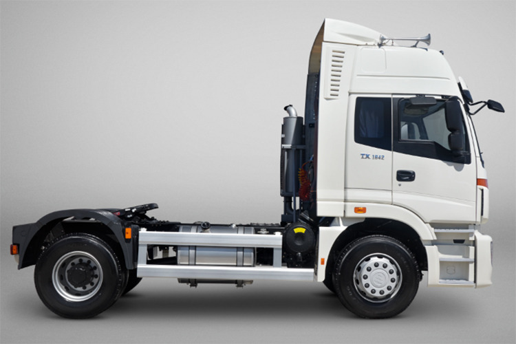 FOTON Foton 6 Wheeler Truck Head for Sale in Tanzania - Xe đầu kéo: hình 4 FOTON Foton 6 Wheeler Truck Head for Sale in Tanzania - Xe đầu kéo: hình 4