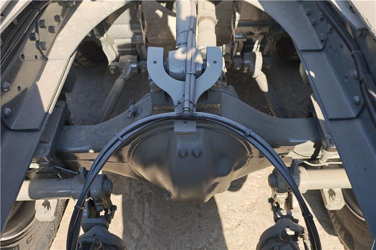 Sinotruk Used Hohan Truck Tractor 10 Wheeler for Sale In Burkina Faso - Xe đầu kéo: hình 4 Sinotruk Used Hohan Truck Tractor 10 Wheeler for Sale In Burkina Faso - Xe đầu kéo: hình 4