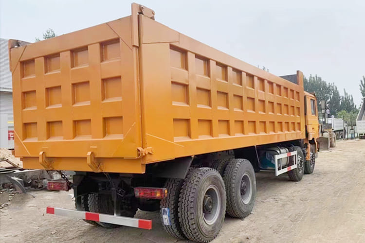 SHACMAN Shacman Truck F3000 for Sale in Zamibia - Xe tải: hình 3 SHACMAN Shacman Truck F3000 for Sale in Zamibia - Xe tải: hình 3