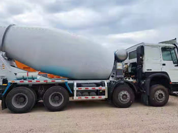 SINOTRUK Concrete Truck for Sale in Mali - Xe tải: hình 2 SINOTRUK Concrete Truck for Sale in Mali - Xe tải: hình 2