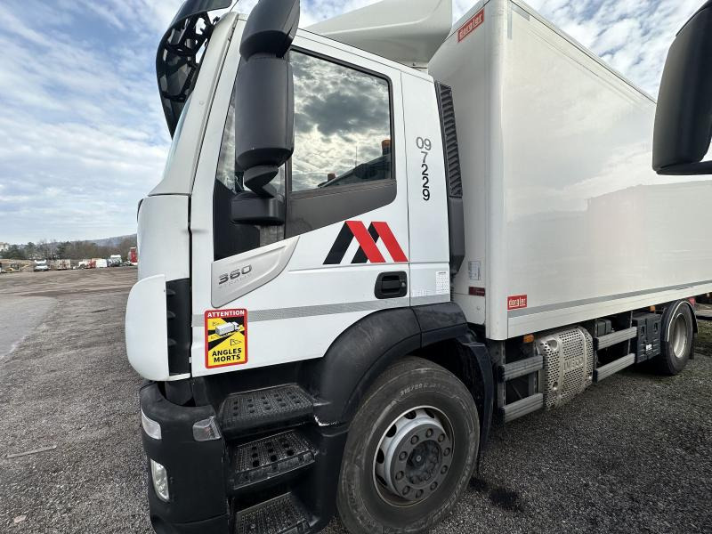 Iveco Stralis 190 S 36 - Xe tải hộp: hình 4 Iveco Stralis 190 S 36 - Xe tải hộp: hình 4