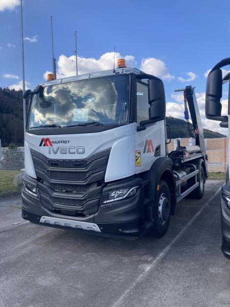 Iveco X-WAY 360 - Xe tải chở thùng nhỏ: hình 2 Iveco X-WAY 360 - Xe tải chở thùng nhỏ: hình 2