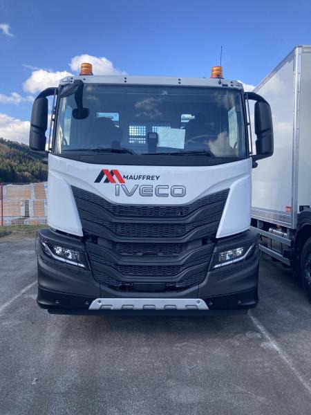 Iveco X-WAY 360 - Xe tải chở thùng nhỏ: hình 1 Iveco X-WAY 360 - Xe tải chở thùng nhỏ: hình 1