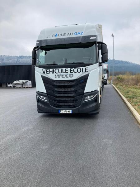 Iveco S-WAY 460 - Xe đầu kéo: hình 3 Iveco S-WAY 460 - Xe đầu kéo: hình 3
