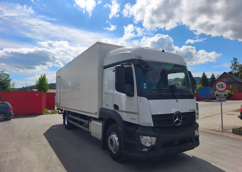 Mercedes-Benz ACTROS 18.360 kontener 18 p , winda - Xe tải hộp: hình 1 Mercedes-Benz ACTROS 18.360 kontener 18 p , winda - Xe tải hộp: hình 1