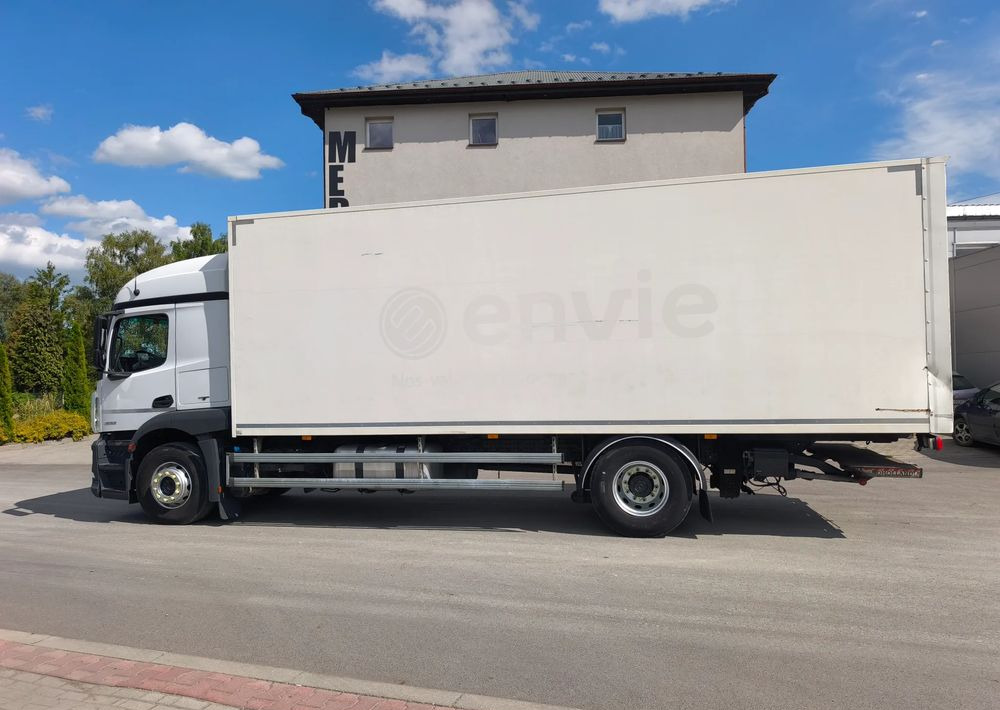Mercedes-Benz ACTROS 18.360 kontener 18 p , winda - Xe tải hộp: hình 3 Mercedes-Benz ACTROS 18.360 kontener 18 p , winda - Xe tải hộp: hình 3