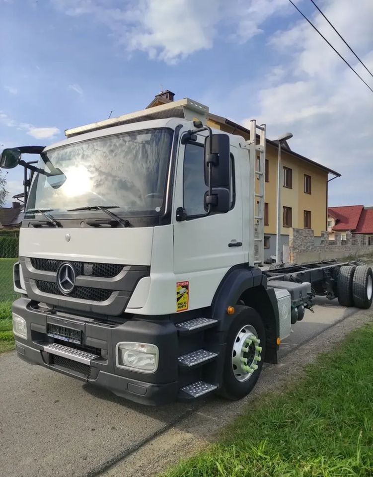 Mercedes-Benz AXOR 1829 rama do zabudowy blokada mostu - Xe tải khung gầm: hình 4 Mercedes-Benz AXOR 1829 rama do zabudowy blokada mostu - Xe tải khung gầm: hình 4