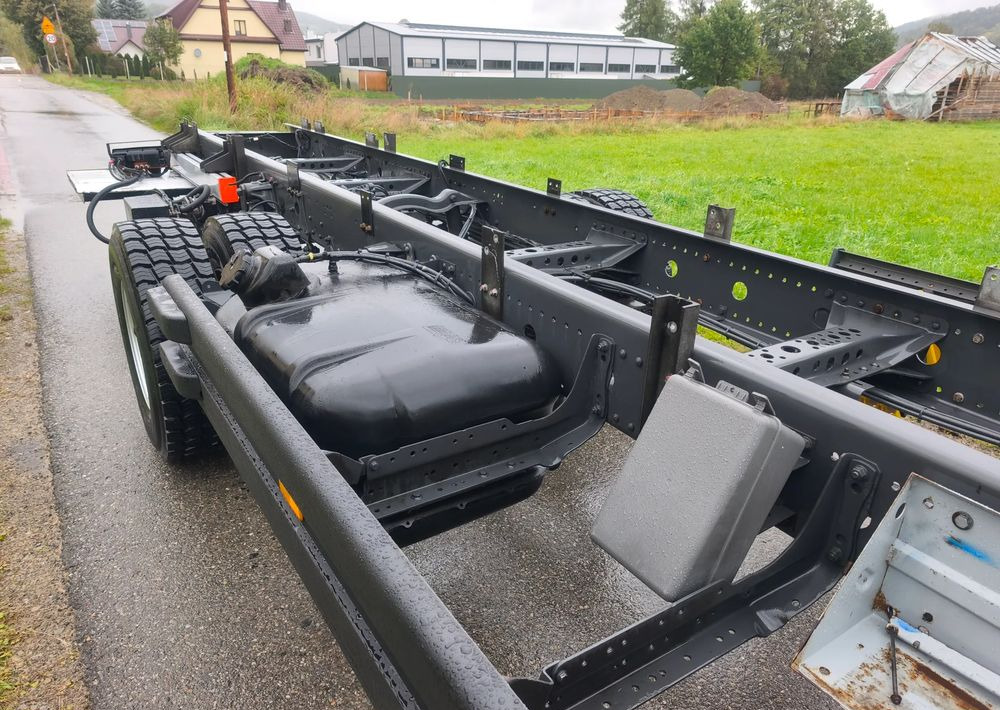 Mercedes-Benz Atego 1624 rama do zabudowy - Xe tải khung gầm: hình 4 Mercedes-Benz Atego 1624 rama do zabudowy - Xe tải khung gầm: hình 4