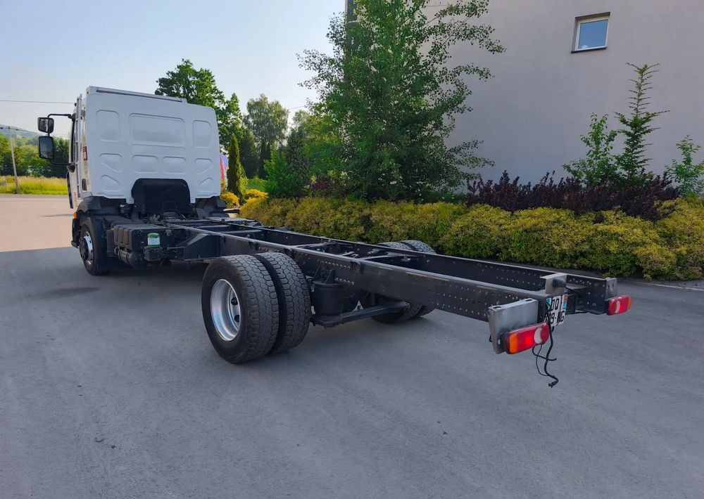 Renault Gama D 16.250 rama do zabudowy poduszka blokada mostu - Xe tải khung gầm: hình 4 Renault Gama D 16.250 rama do zabudowy poduszka blokada mostu - Xe tải khung gầm: hình 4