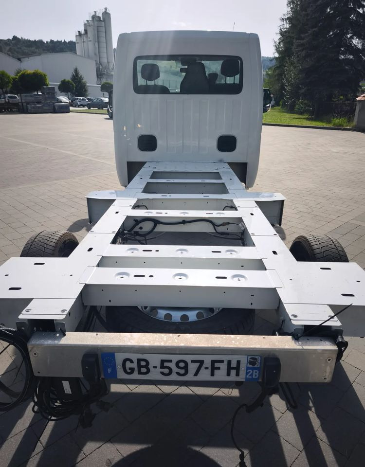 Renault MASTER 2,3  rama do zabudowy po obsłudze gotowy do jazdy - Xe tải khung gầm: hình 5 Renault MASTER 2,3  rama do zabudowy po obsłudze gotowy do jazdy - Xe tải khung gầm: hình 5