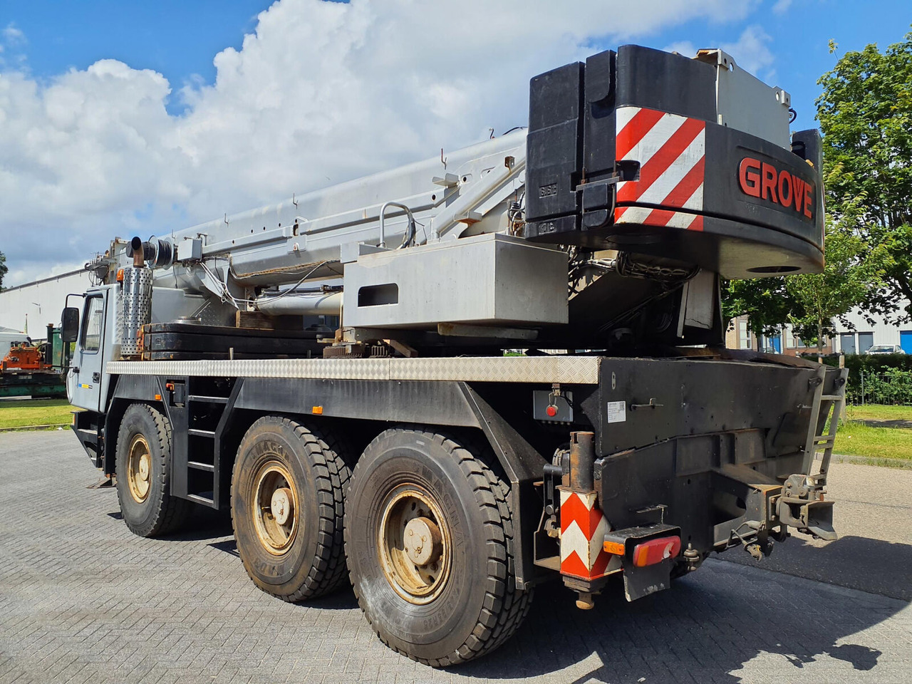 Grove GMK 3055 - Cẩu bánh lốp: hình 3 Grove GMK 3055 - Cẩu bánh lốp: hình 3