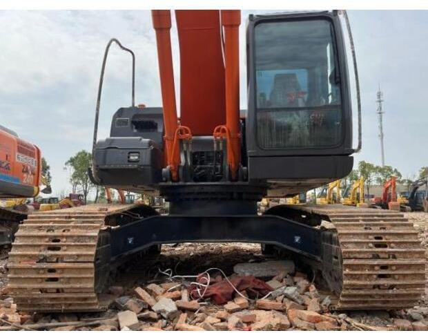 2023 Hitachi ZX240-3 - Máy xúc bánh xích: hình 5 2023 Hitachi ZX240-3 - Máy xúc bánh xích: hình 5