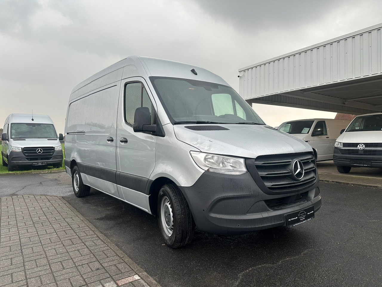 Mercedes Benz Sprinter - Xe van chở hàng: hình 2 Mercedes Benz Sprinter - Xe van chở hàng: hình 2