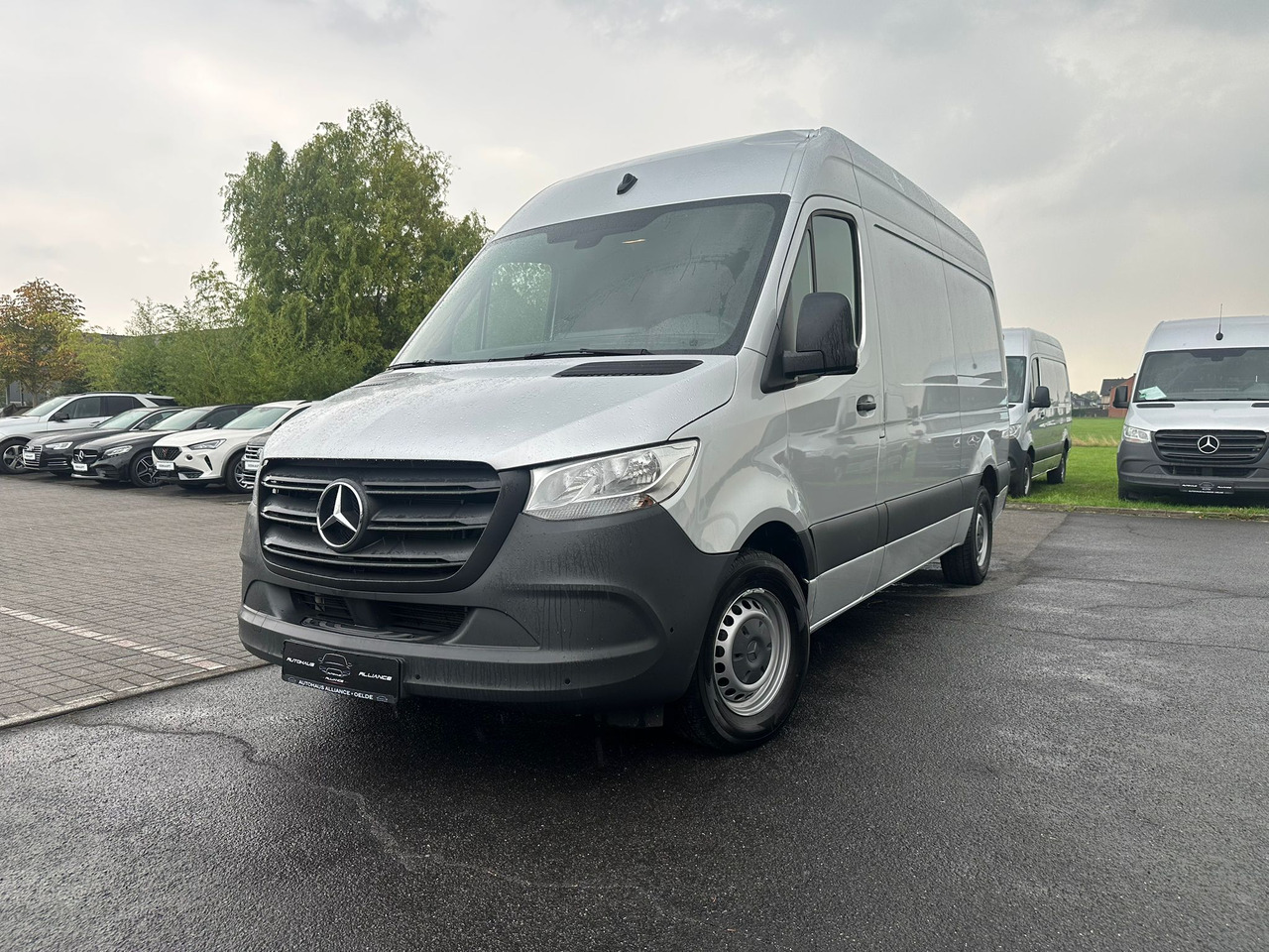 Mercedes Benz Sprinter - Xe van chở hàng: hình 1 Mercedes Benz Sprinter - Xe van chở hàng: hình 1