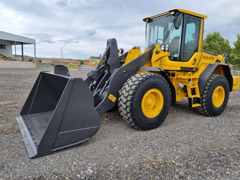 CATERPILLAR L90F - Máy xúc lật bánh lốp: hình 1 CATERPILLAR L90F - Máy xúc lật bánh lốp: hình 1