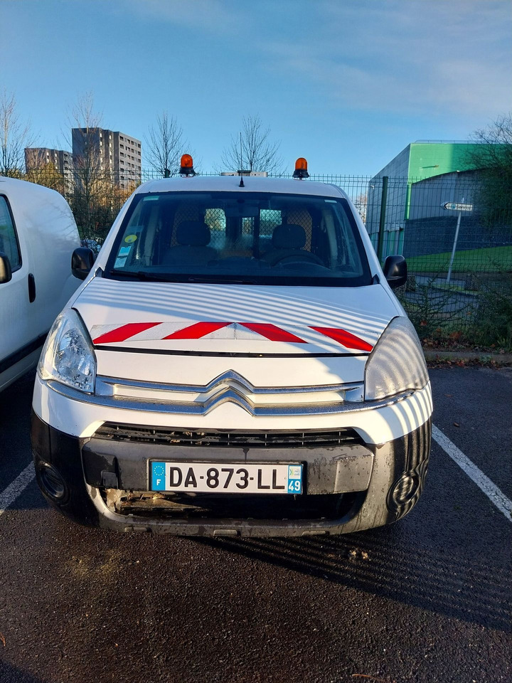 Citroën Berlingo PH2 Diesel. Contrôle technique favorable, mais une contre-visite devra être effectuée avant le 24 Juillet 2026. VEHICULE VENDU EN L'ETAT, AUCUNE GARANTIE (il peut y avoir des problème - Xe hơi: hình 1 Citroën Berlingo PH2 Diesel. Contrôle technique favorable, mais une contre-visite devra être effectuée avant le 24 Juillet 2026. VEHICULE VENDU EN L'ETAT, AUCUNE GARANTIE (il peut y avoir des problème - Xe hơi: hình 1