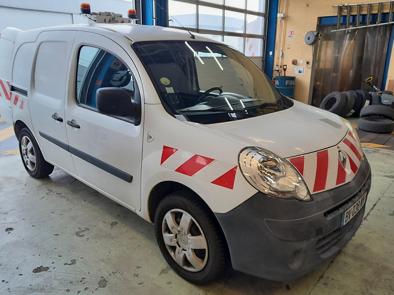 Renault Kangoo Express Grand Confort Dci85, 322 000 km - Xe van nhỏ gọn, Tiện ích/ Xe đặc dụng: hình 1 Renault Kangoo Express Grand Confort Dci85, 322 000 km - Xe van nhỏ gọn, Tiện ích/ Xe đặc dụng: hình 1