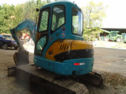 Kubota U50-3 - Máy xúc mini: hình 3 Kubota U50-3 - Máy xúc mini: hình 3