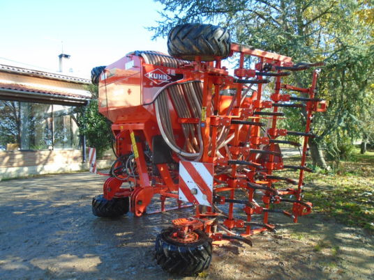 Kuhn MEGANT 500 - Máy gieo hạt liên hợp: hình 5 Kuhn MEGANT 500 - Máy gieo hạt liên hợp: hình 5
