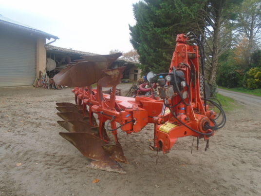 Kuhn VARIMASTER 180 - Cày: hình 4 Kuhn VARIMASTER 180 - Cày: hình 4