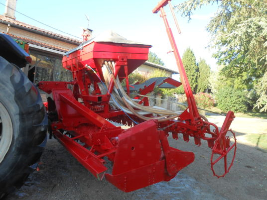 Kverneland DAS + Kverneland herse rotative - Máy gieo hạt liên hợp: hình 4 Kverneland DAS + Kverneland herse rotative - Máy gieo hạt liên hợp: hình 4