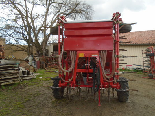 Kverneland TS EVO 6000 - Máy gieo hạt liên hợp: hình 2 Kverneland TS EVO 6000 - Máy gieo hạt liên hợp: hình 2