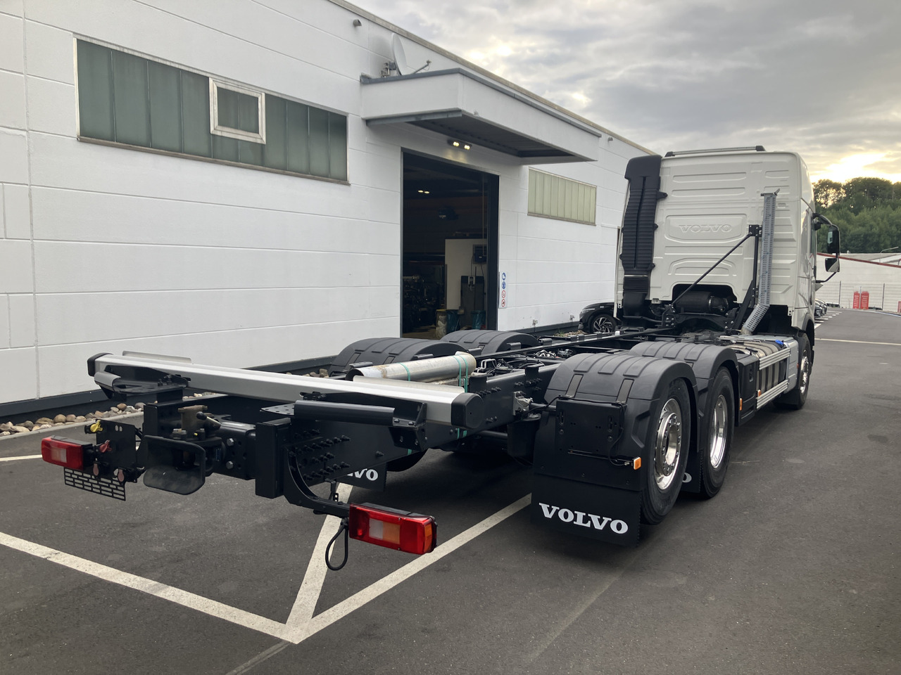VOLVO FMX 540 6x2 Globetrotter Chassis - Xe tải khung gầm: hình 4 VOLVO FMX 540 6x2 Globetrotter Chassis - Xe tải khung gầm: hình 4
