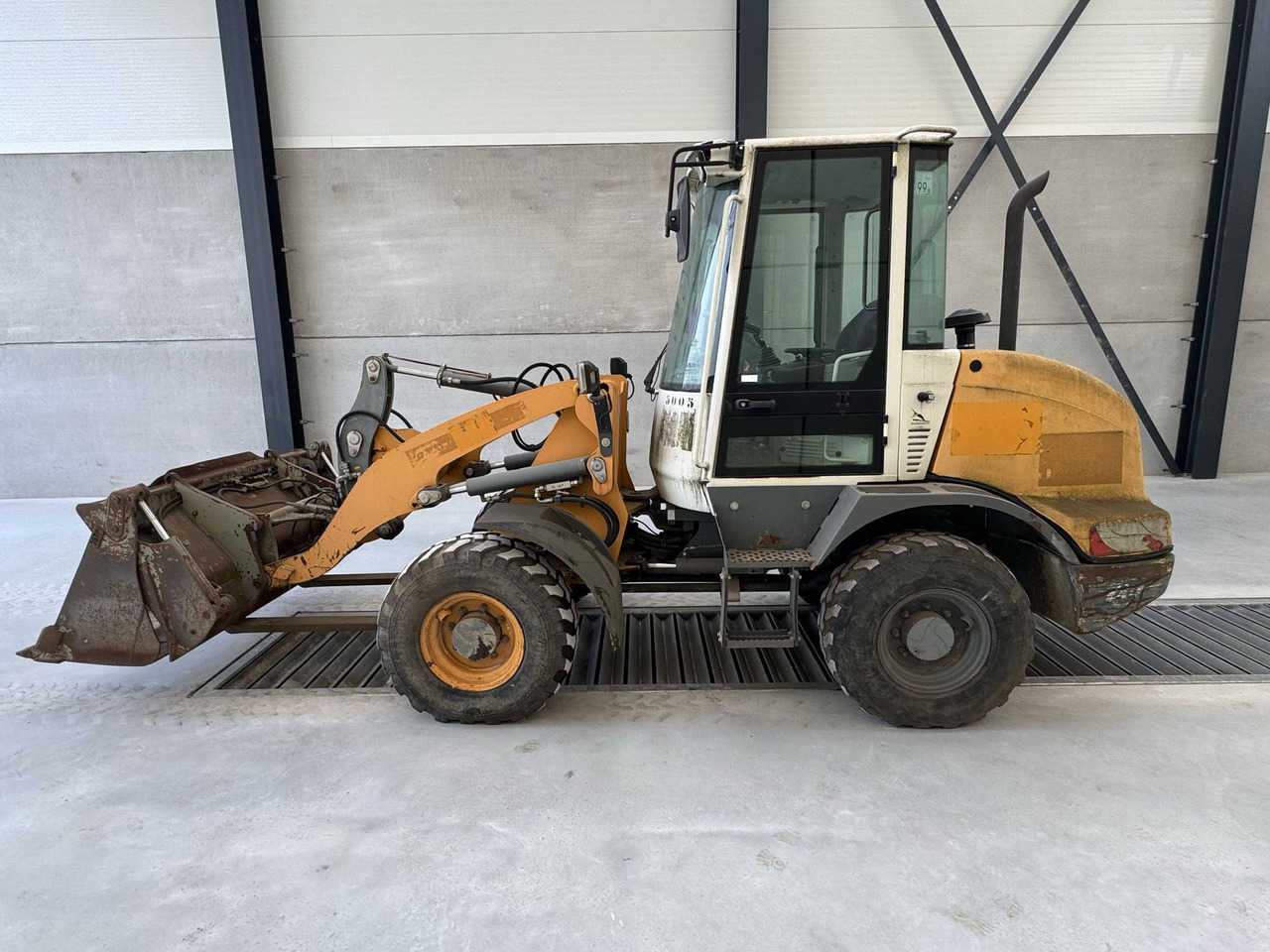 Liebherr L 506 - Máy xúc lật bánh lốp: hình 3 Liebherr L 506 - Máy xúc lật bánh lốp: hình 3