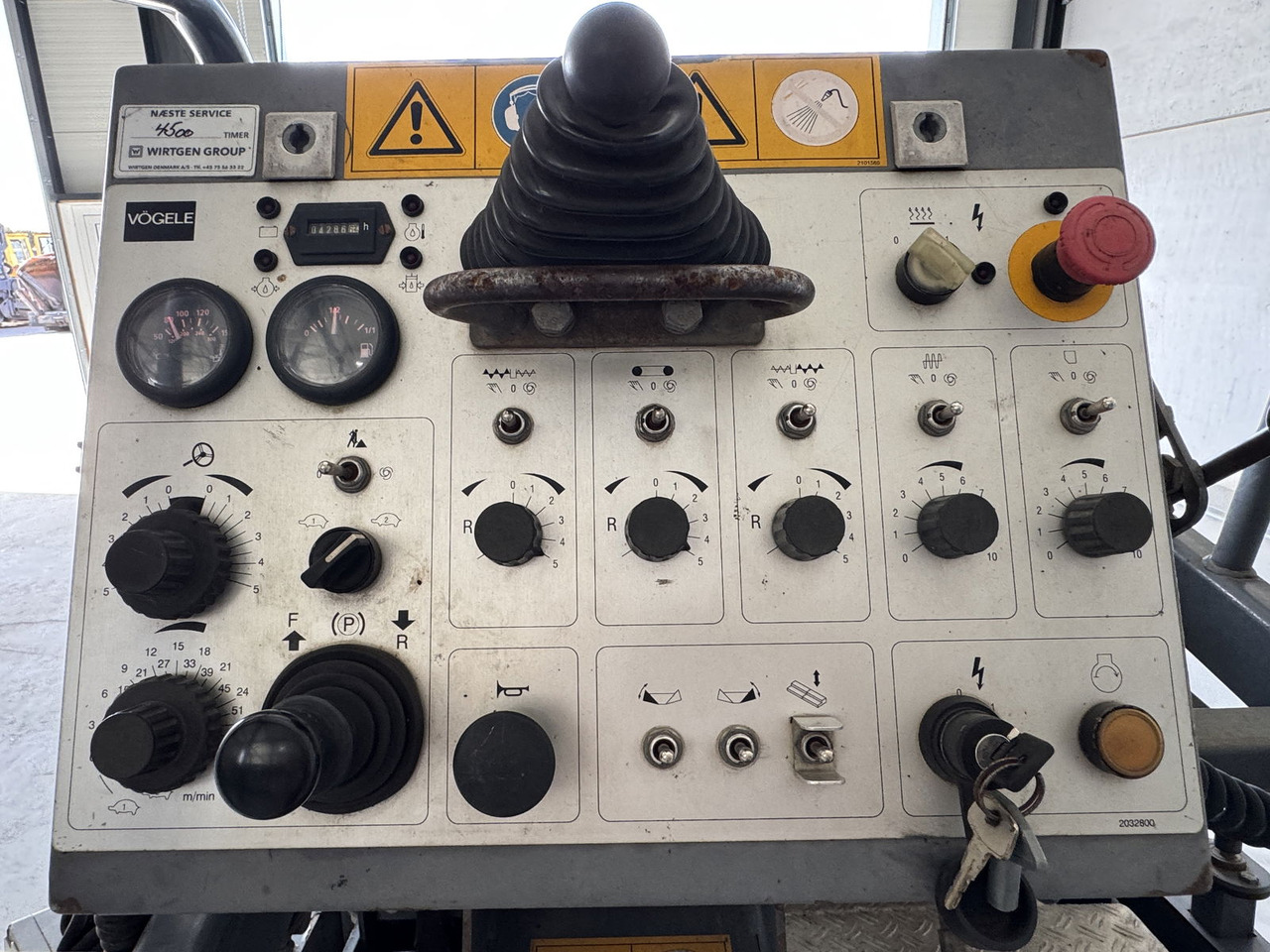 Vögele Super 800 - Máy lát nhựa đường: hình 4 Vögele Super 800 - Máy lát nhựa đường: hình 4